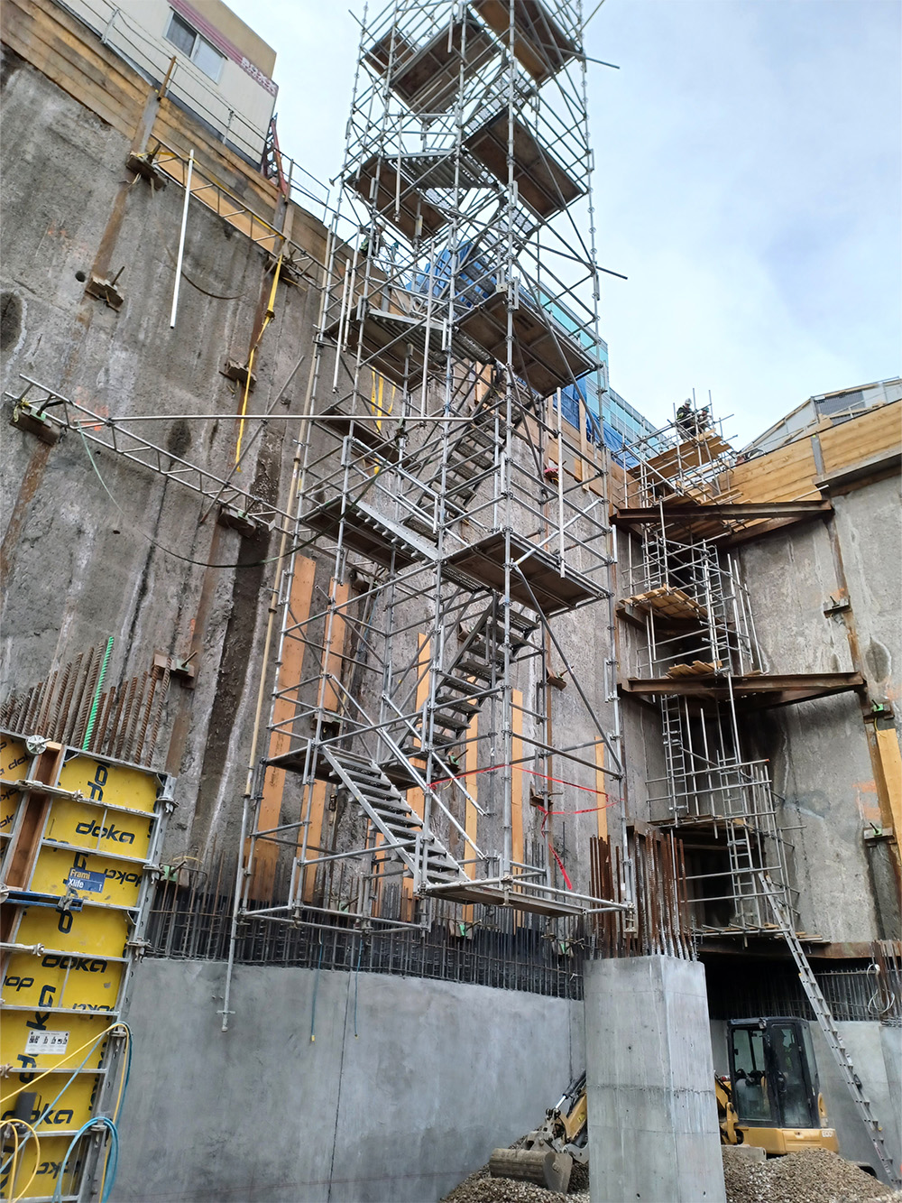 Calgary Scaffolding Project - Eighth Avenue Place Commercial Scaffold 2